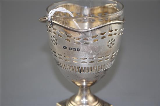 An Edwardian pierced silver sugar basket by William Aitken, Birmingham, 1908, height excluding handle,12.5cm, 4.5oz,